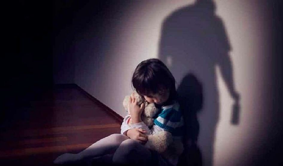 abuso de su hija durante 7 anos la embarazo y ahora pasara 15 anos en prision domiciliaria