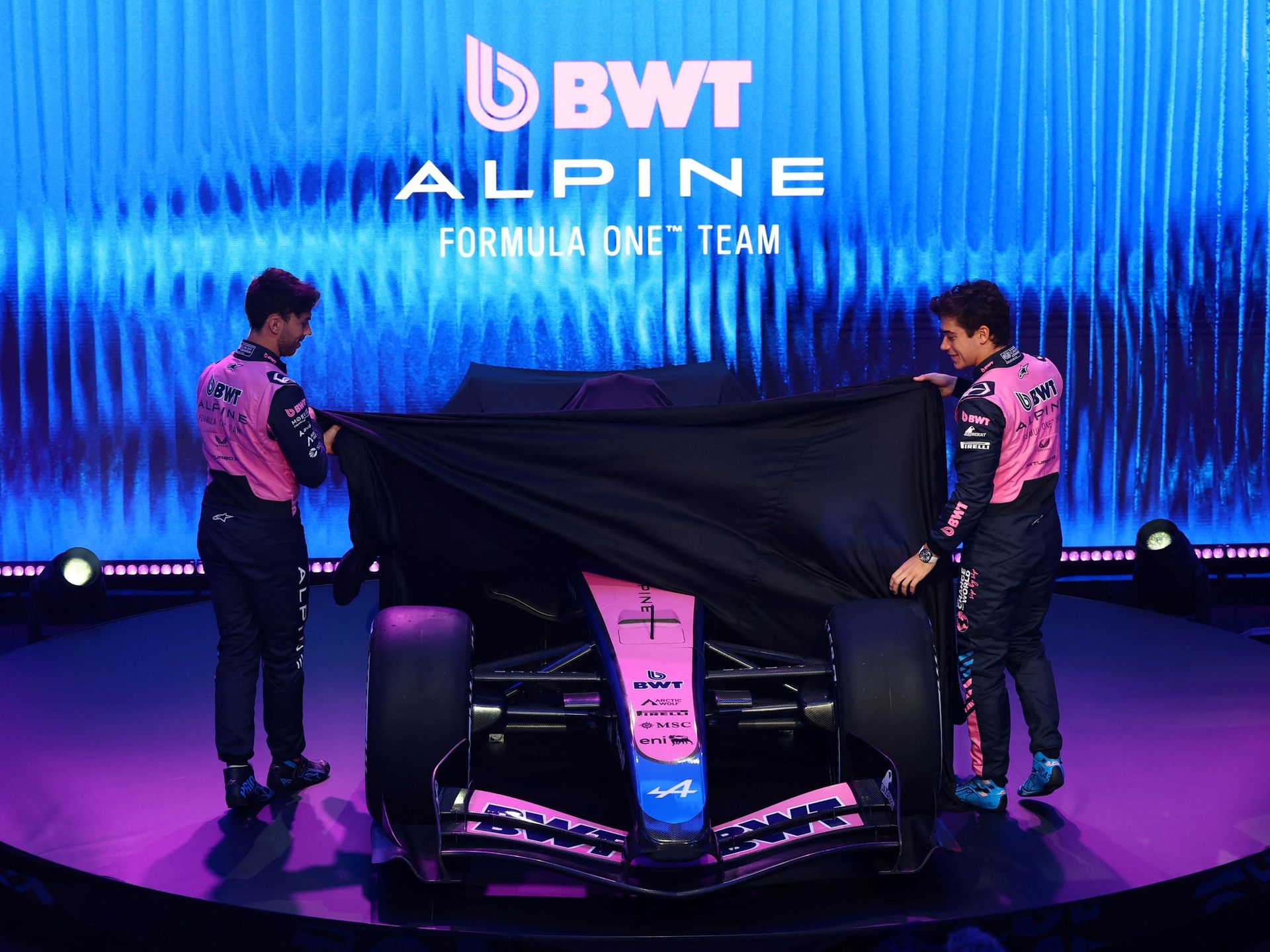 alpine presento su nuevo auto para la f1 2026 asi sera el a526 que manejara colapinto