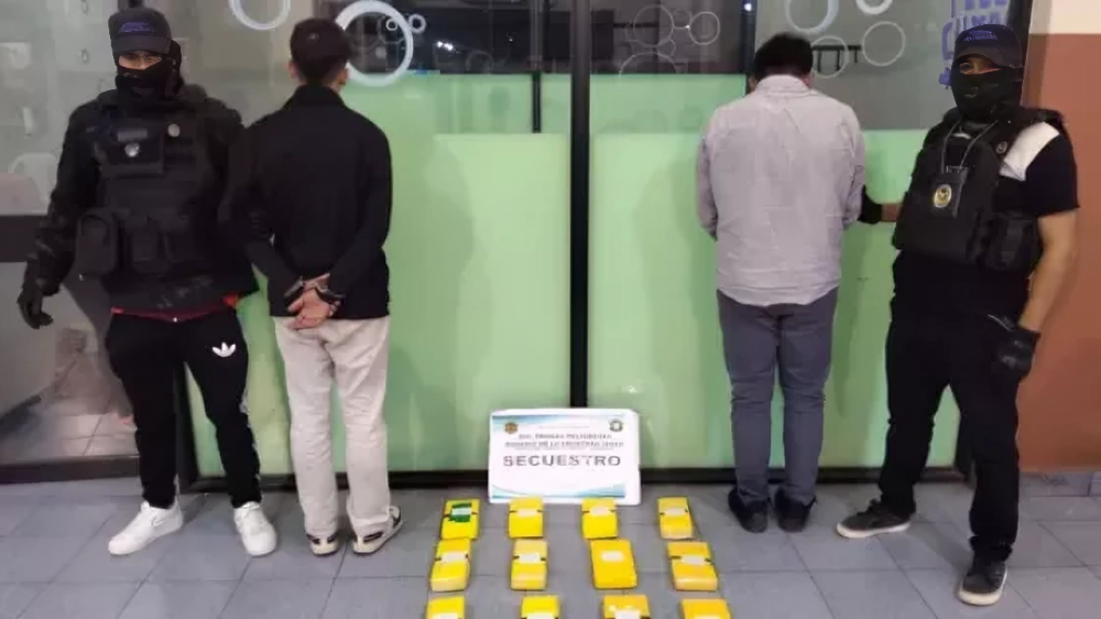 la policia de salta decomiso mas de 12 kilos de cocaina en rosario de la frontera