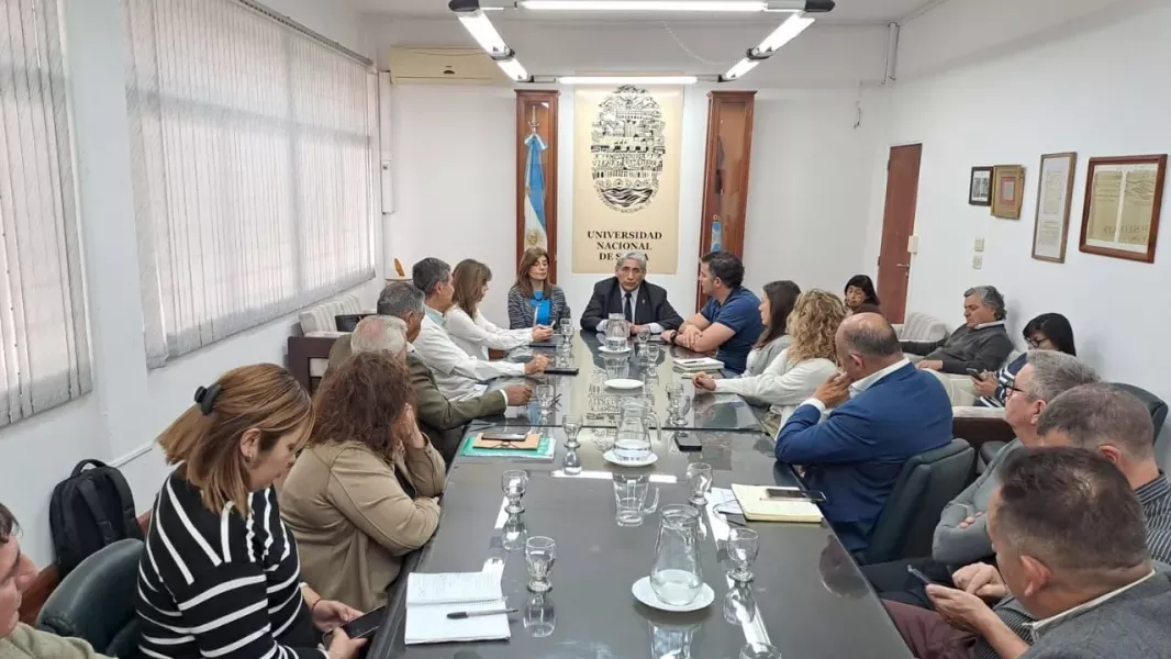 economia y la unsa acuerdan fortalecer la vinculacion institucional