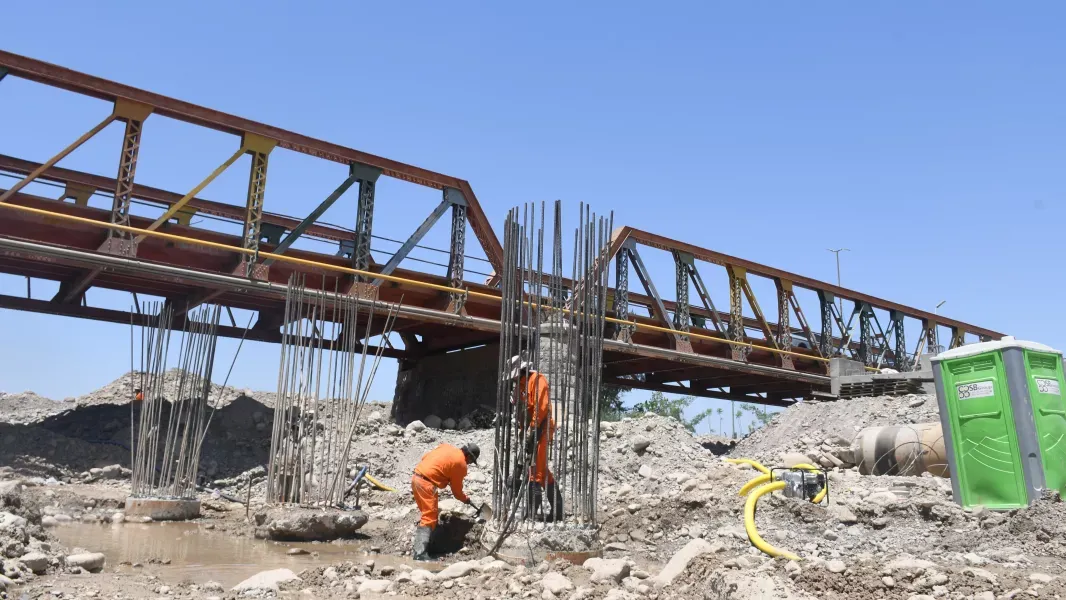 salta salio al rescate del puente de vaqueros y evito la paralizacion de la obra