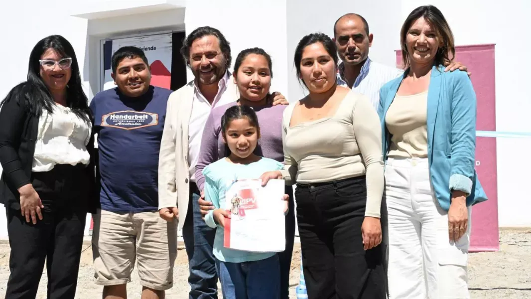 la provincia termino 97 viviendas en cafayate y saenz destaco el esfuerzo local ante obras paralizadas por nacion