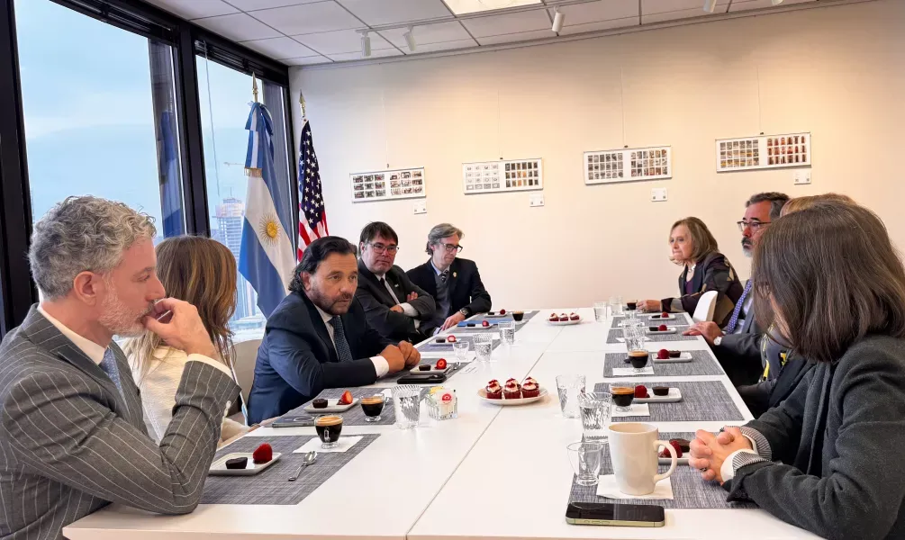 saenz llevo la agenda saltena a chicago y pidio mas inversion y mas empleo para el norte