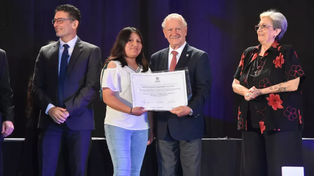 la upateco celebra la graduacion de 208 nuevos profesionales en el acto de colacion 2025
