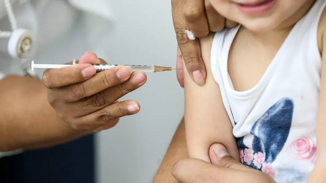 ingreso escolar que vacunas deben recibir los ninos de 5 anos