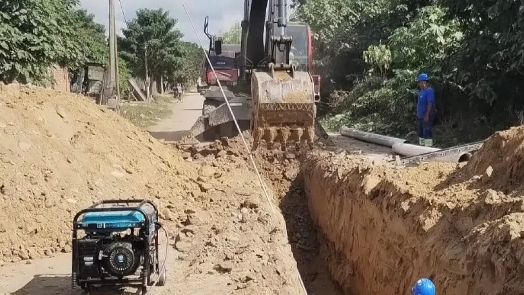 aguas del norte finalizo la ampliacion de la colectora maxima en oran