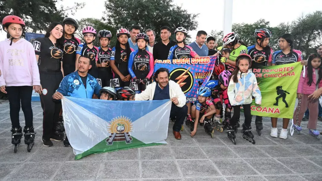 saenz anuncio en el carril la primera pista de patinaje internacional de salta