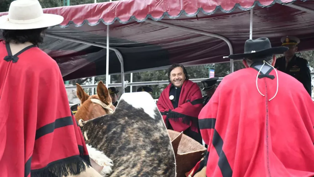 saenz llamo a la unidad nacional durante los homenajes por el aniversario de la muerte de guemes