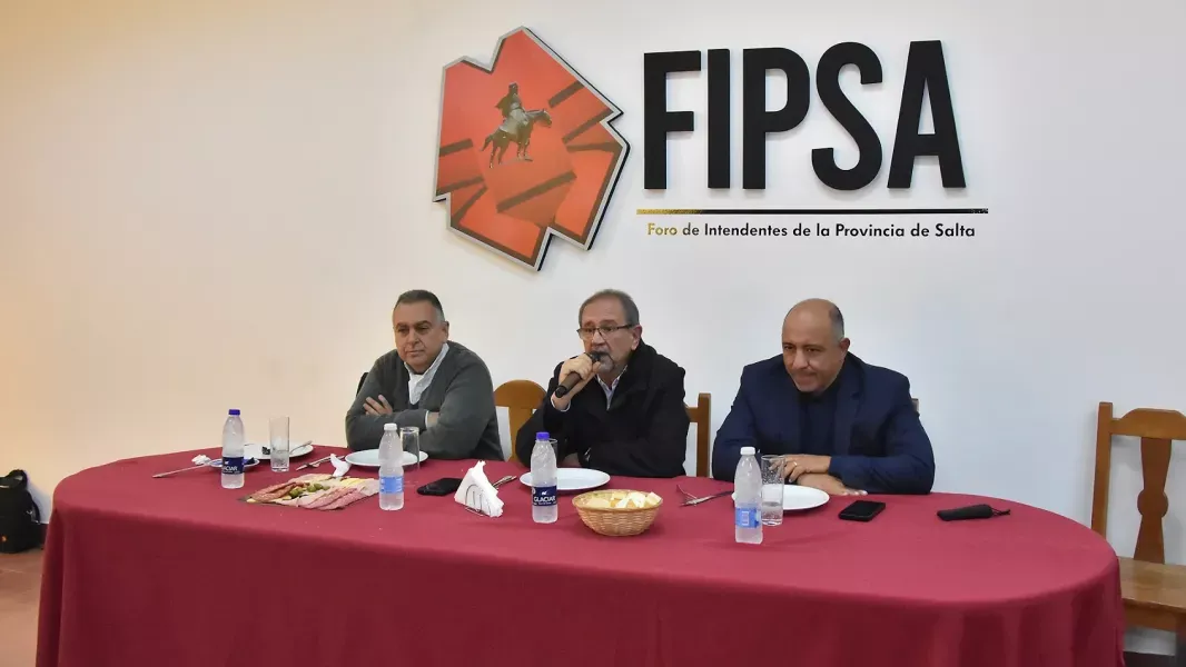 provincia e intendentes delinearon obras y asistencia para afrontar el segundo semestre