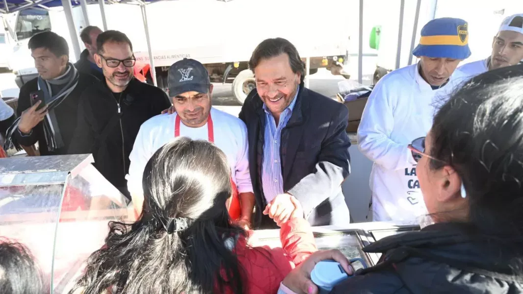 multitudinaria convocatoria en la feria de la carne saenz anticipo que buscaran llevarla a toda la provincia
