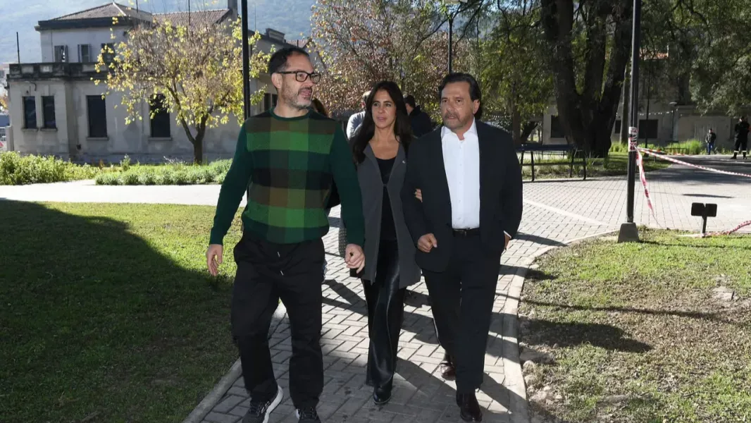 saenz recorrio el paseo ex paludica y puso en valor la transformacion de un espacio historico de la ciudad
