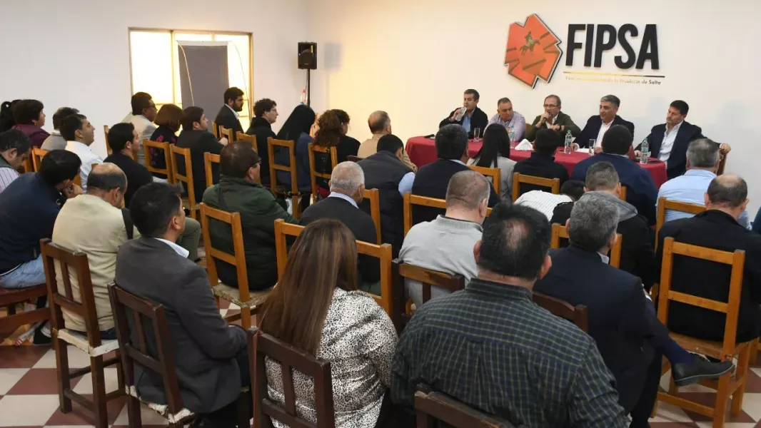 la provincia financiara la limpieza de canales para prevenir anegamientos antes de la temporada de lluvias