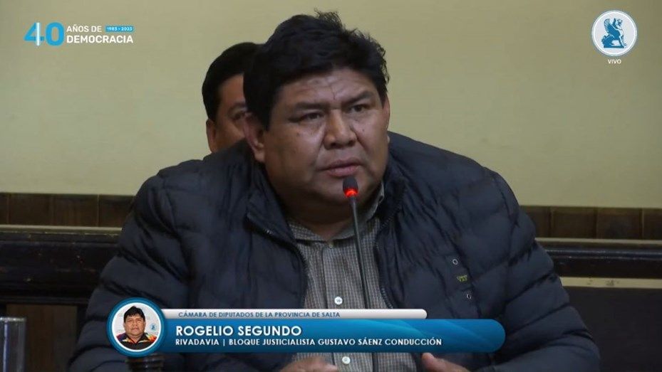 ahi lo tenes al diputado segundo no le alcanza con lo que cobra