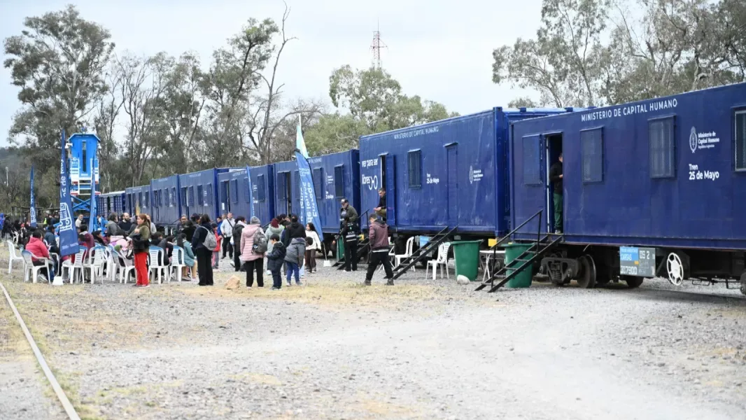 Más de 3.000 personas pasaron por el Tren 25 de Mayo durante su primera semana en Salta