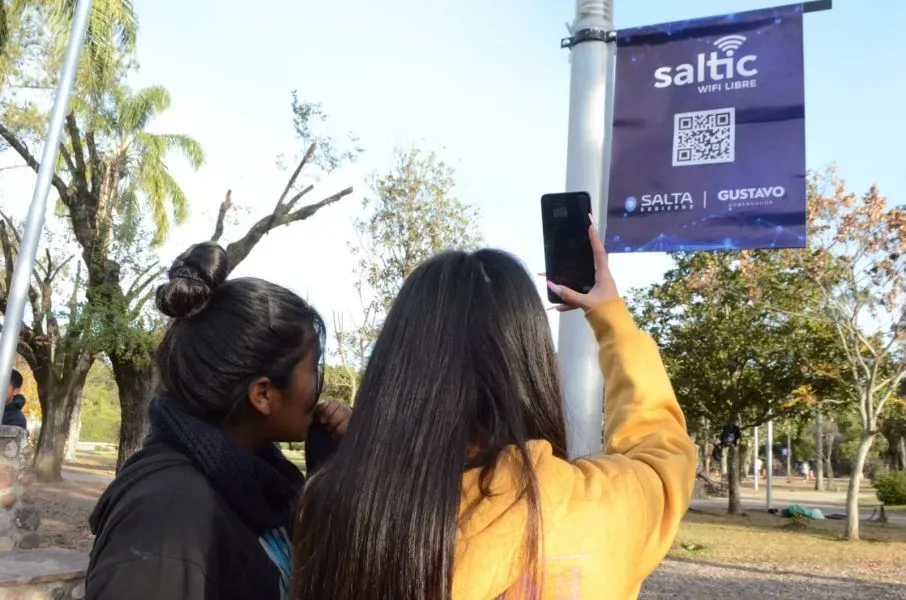 Restituyen el servicio de wifi gratuito en más de cien plazas del interior salteño