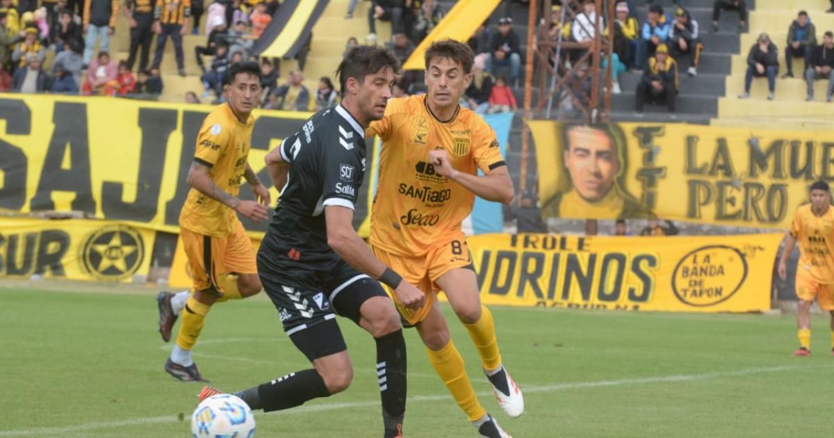 santiago del estero el cuervo gano 2 a 0 frente a mitre