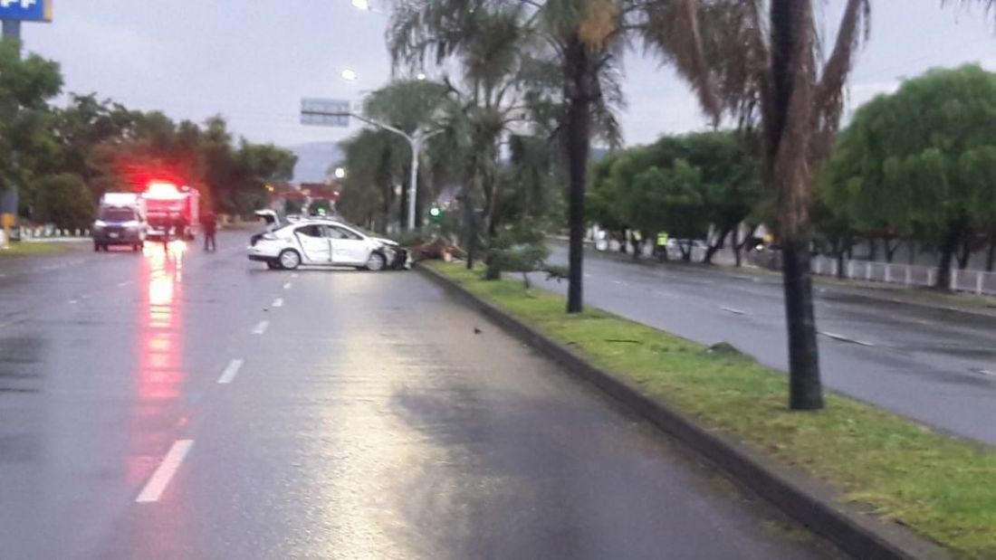 fatal choque en av paraguay hay dos detenidos pero sospechan que iba mas gente en el vehiculo