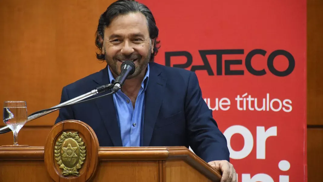se entiende donald el gobernador saenz le respondio a trump