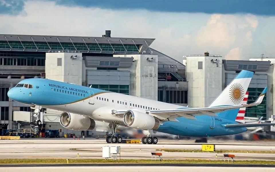milei donara a la fuerza aerea toda la flota presidencial que compro alberto fernandez