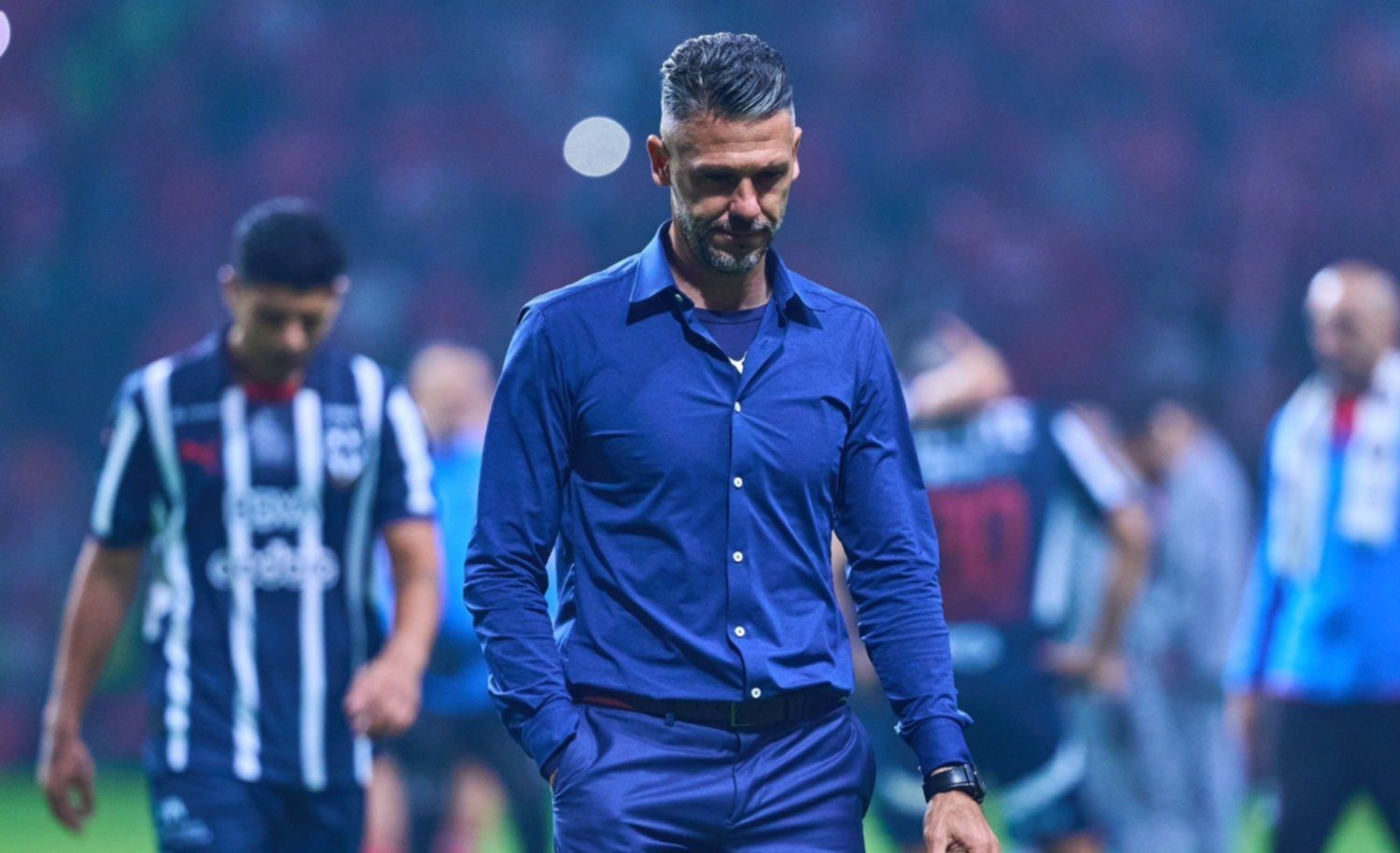 a un mes del mundial de clubes demichelis dejo de ser el tecnico de monterrey