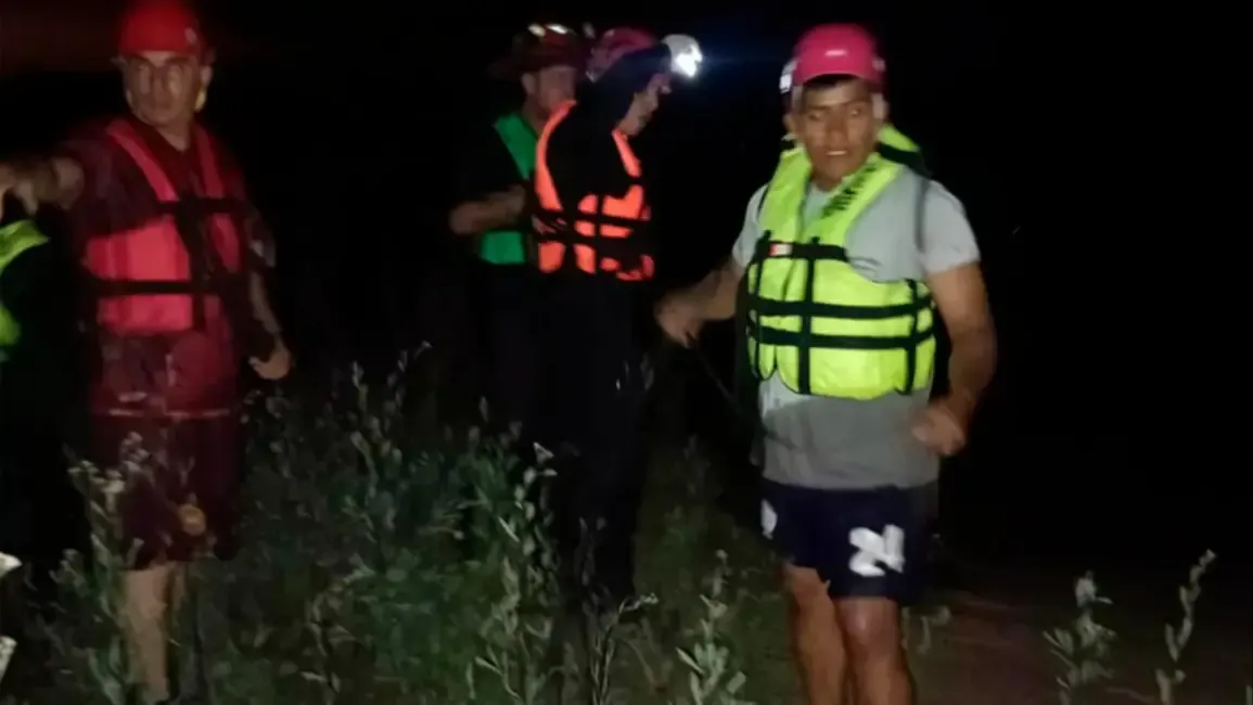 pescador hallo un cadaver en las aguas del rio las garzas cerca de el carril