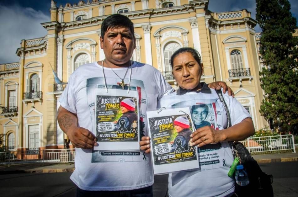 el intendente es un cara rota el padre de tomas denuncio amenazas y tenso el conflicto en la merced