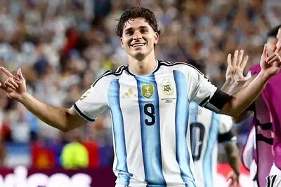 cuando juega argentina con inglaterra por las semis dia horario y el cuadro