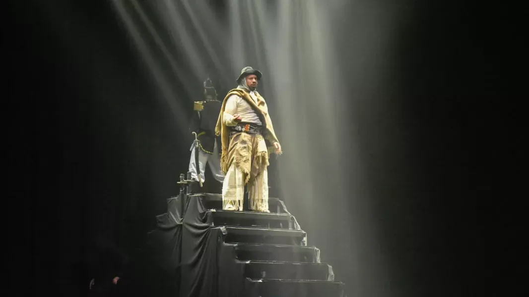 ovacion en salta mas de mil personas celebraron el estreno de guemes el musical