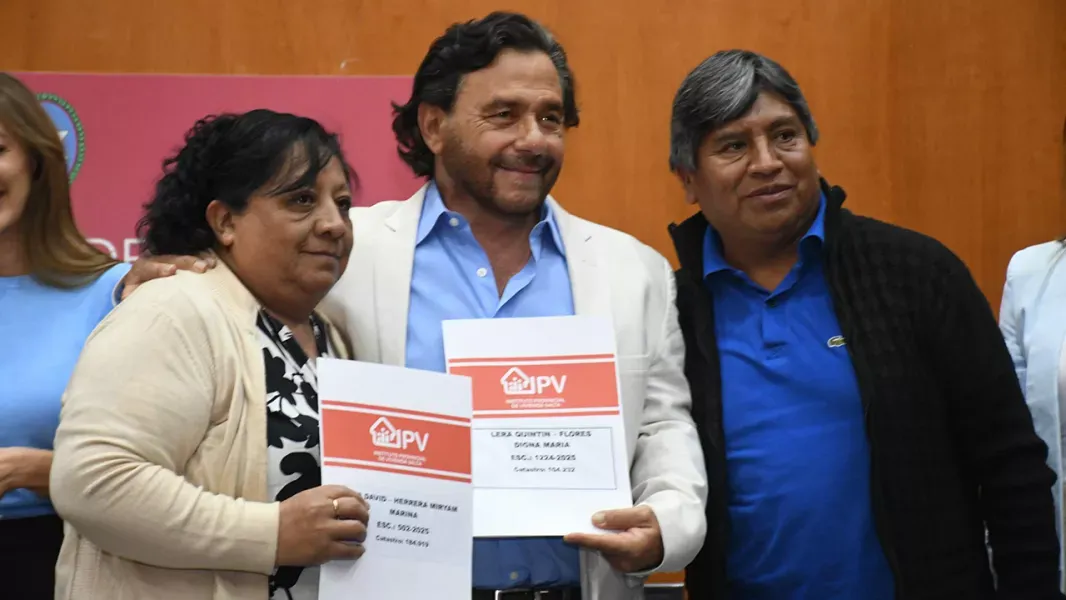 mas de 6 500 familias saltenas ya recibieron sus escrituras