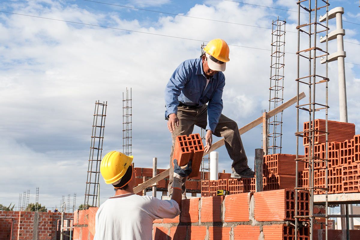 el ajuste de milei golpea a salta se desploma el empleo en la construccion