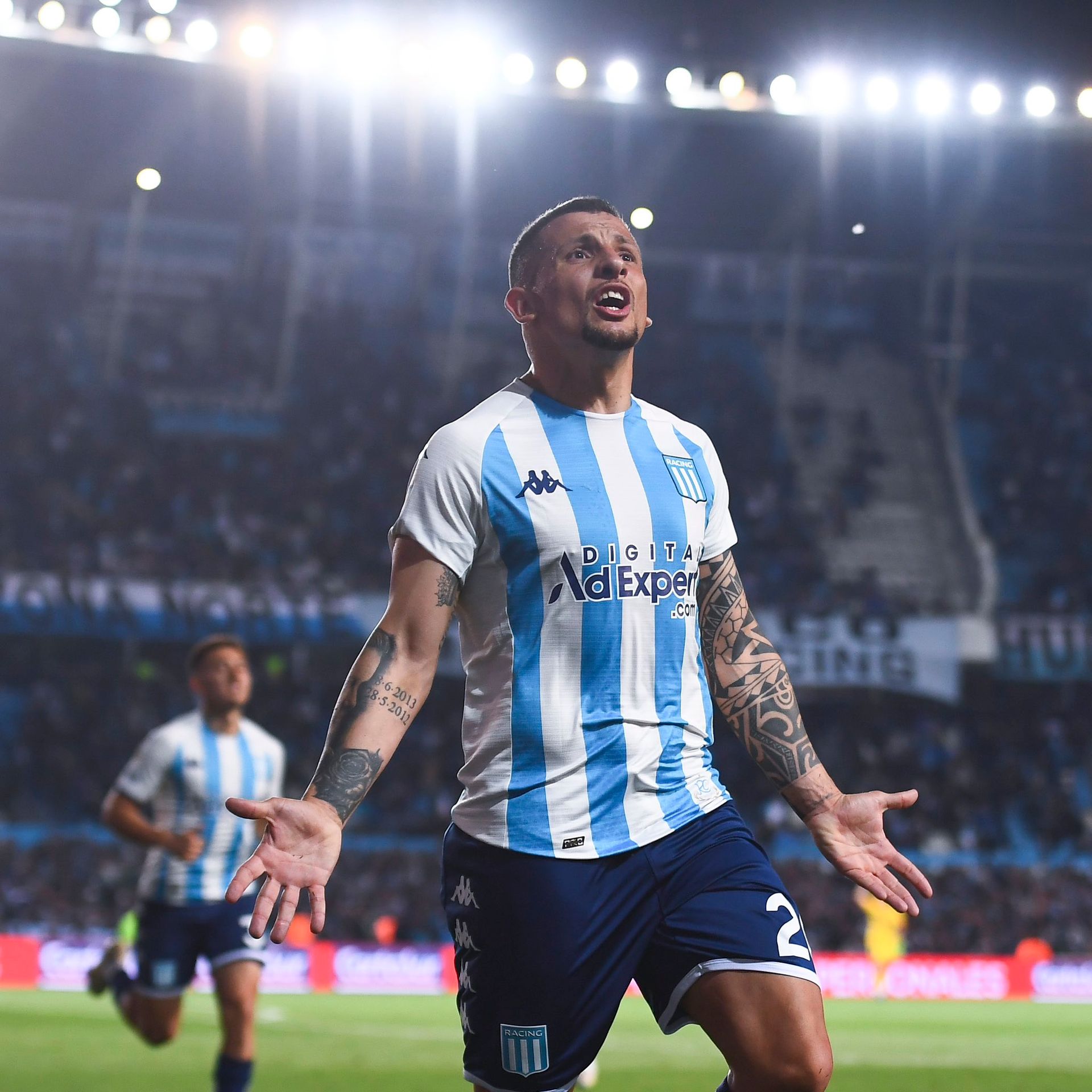 racing derroto 2 1 a boca juniors en el final y obtuvo un triunfo clave para trepar en la zona