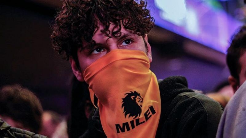 las fuerzas del cielo el fenomeno militante detras del exito de javier milei