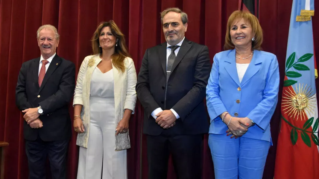 ada zunino asumio como defensora general de la provincia