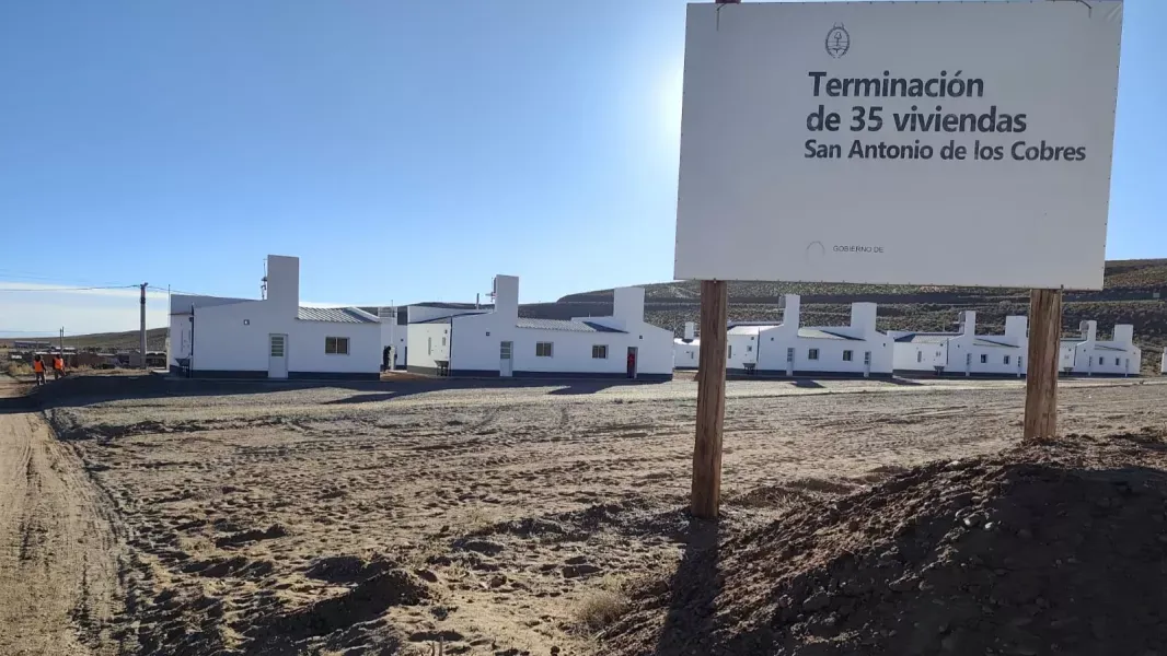 entregaron 35 viviendas en san antonio de los cobres tras la paralizacion de fondos nacionales