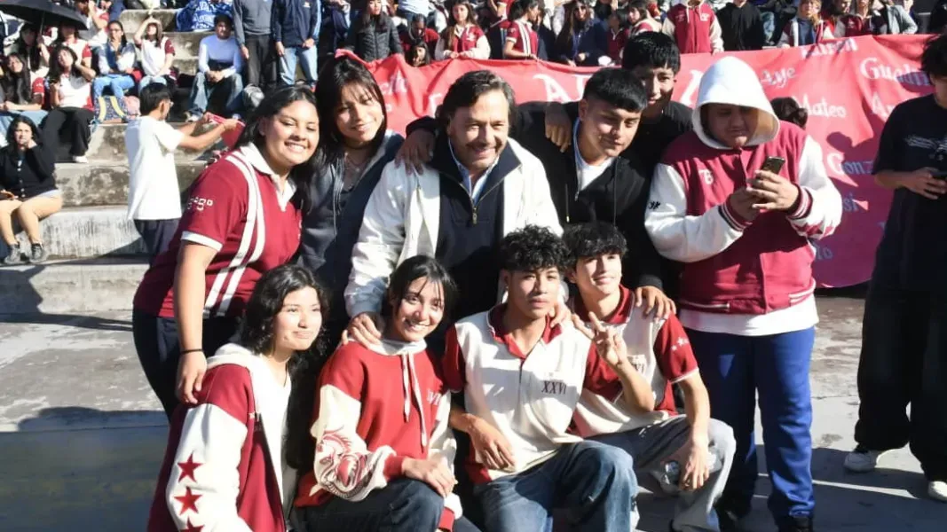 mas de 500 estudiantes participaron del lanzamiento de ecos de juventud la competencia que une deporte y arte