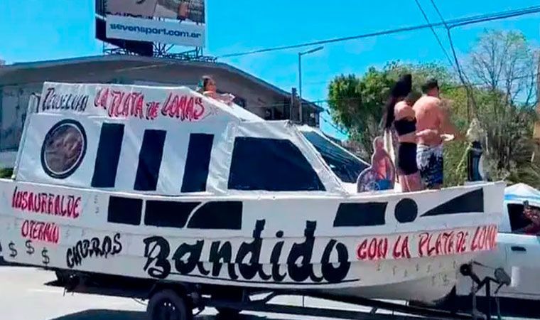 un grupo se paseo por lomas de zamora en el yate bandido video