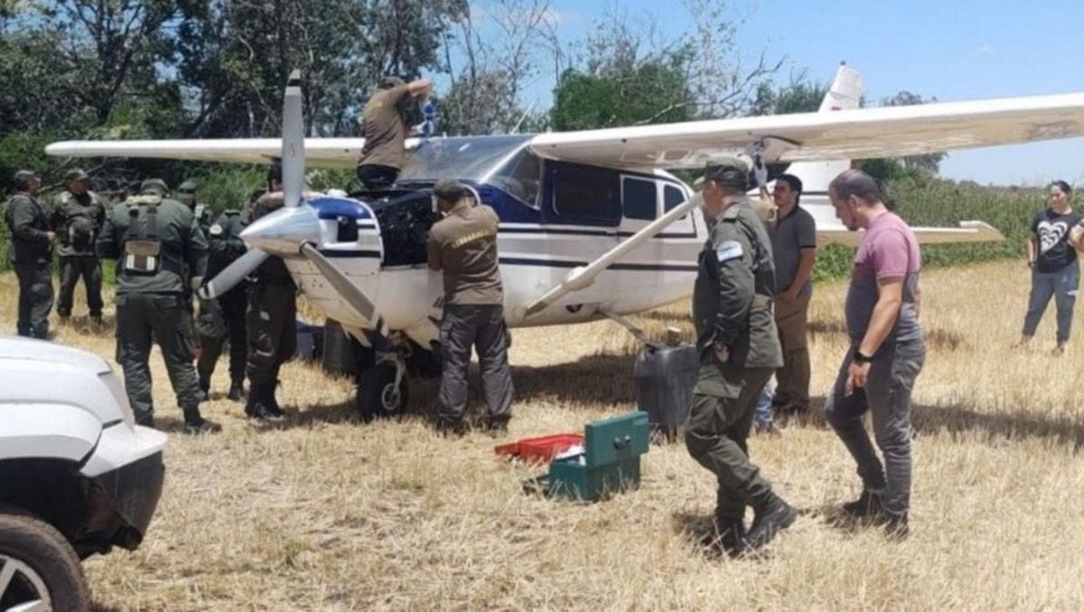 otro narcoavion abandonado en santa fe es el sexto caso del ano