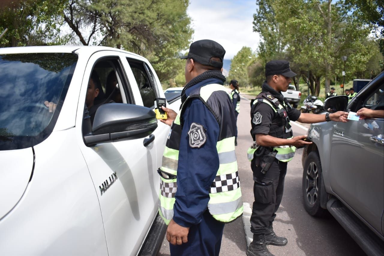 el fin de semana dejo mas de 200 conductores alcoholizados al volante