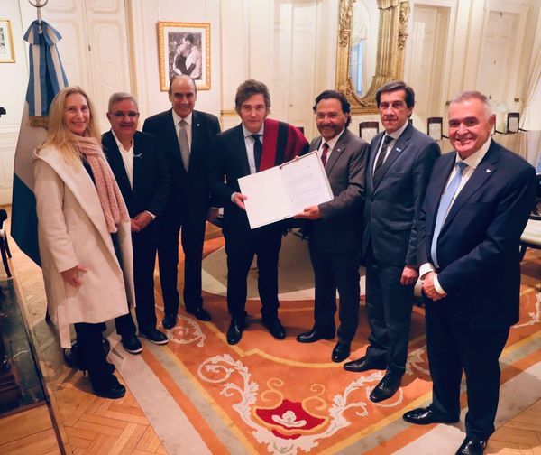 gustavo saenz junto a gobernadores del norte se reunieron con el presidente javier milei