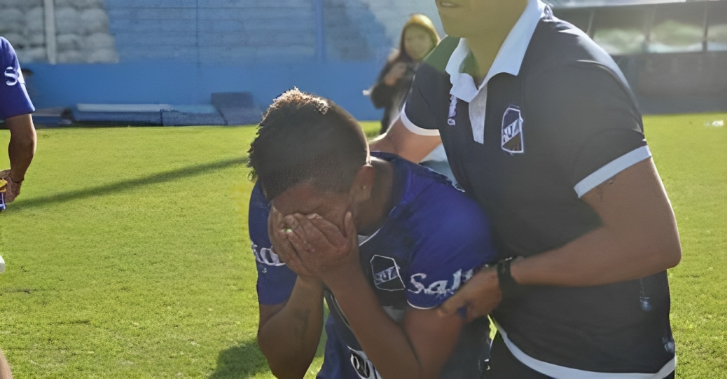 no se puedo juventud antoniana desciende de categoria