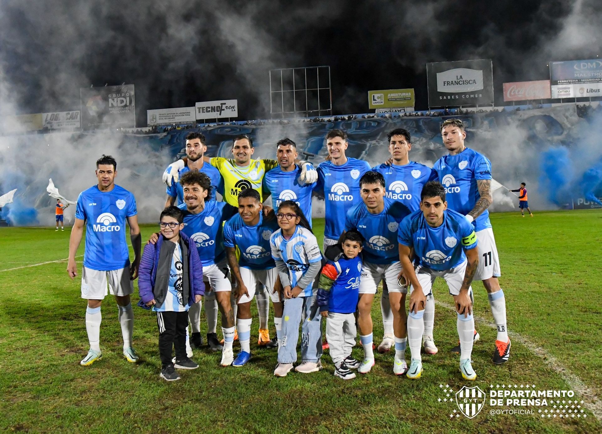 gimnasia y tiro derroto al lider san martin de tucuman y quedo a tres puntos de la cima de la zona a