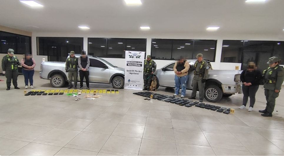 cafayatenos transportaban mas de 100 kilos de cocaina ocultos en camionetas