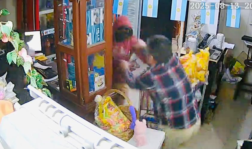 un tucumano fue el responsable de un violento robo que quedo grabado por las camaras de seguridad