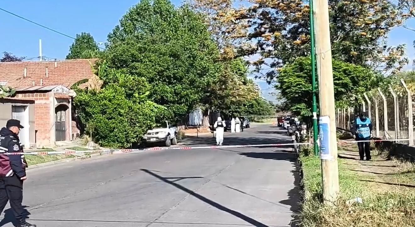 hallaron a un hombre muerto en barrio santa ana i en inmediaciones a una comisaria