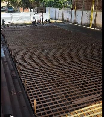 piso de parquet profesional en el complejo deportivo de cerrillos