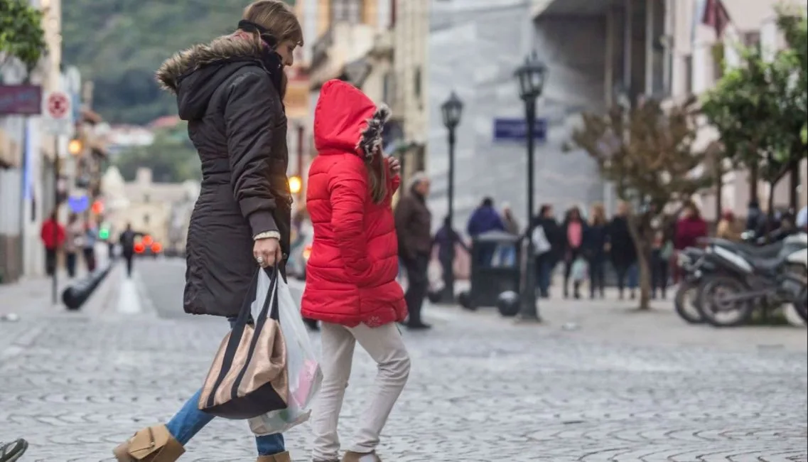 De los 32° a un domingo helado: el brusco cambio de tiempo que espera a Salta