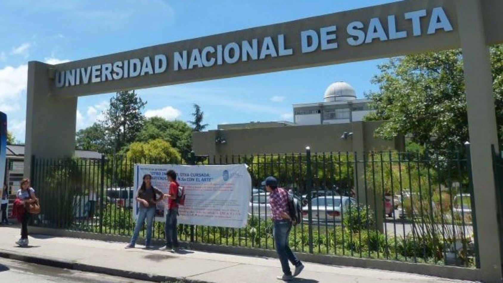 la unsa convoco a un banderazo en contra de milei y en defensa de la educacion publica