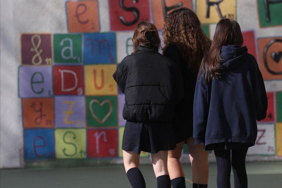 oran a prision por intentar abusar de una nina que iba a educacion fisica