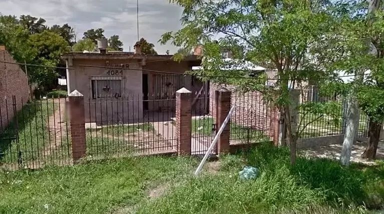 su familia lo denuncio como desaparecido pero hallado descuartizado en el pozo ciego de su casa