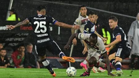 gimnasia saco la diferencia aguanto y colon descendio a la b